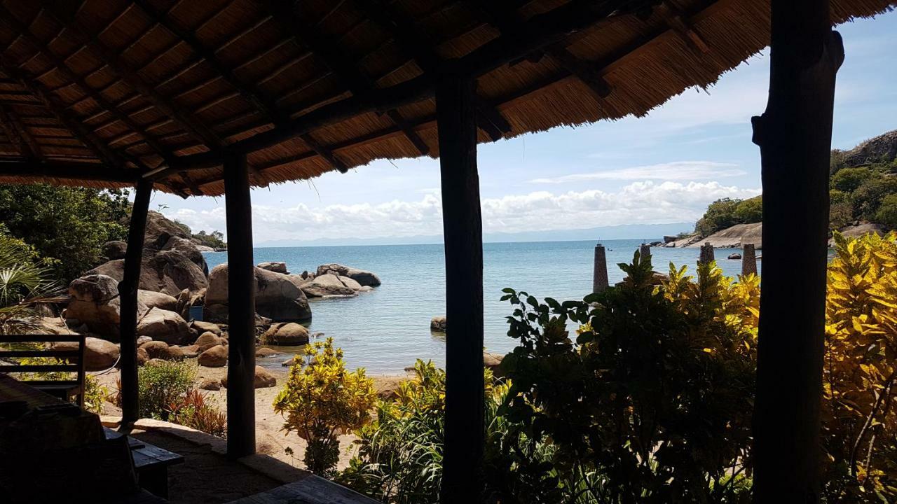 Mufasa Eco Lodge Monkey Bay Extérieur photo